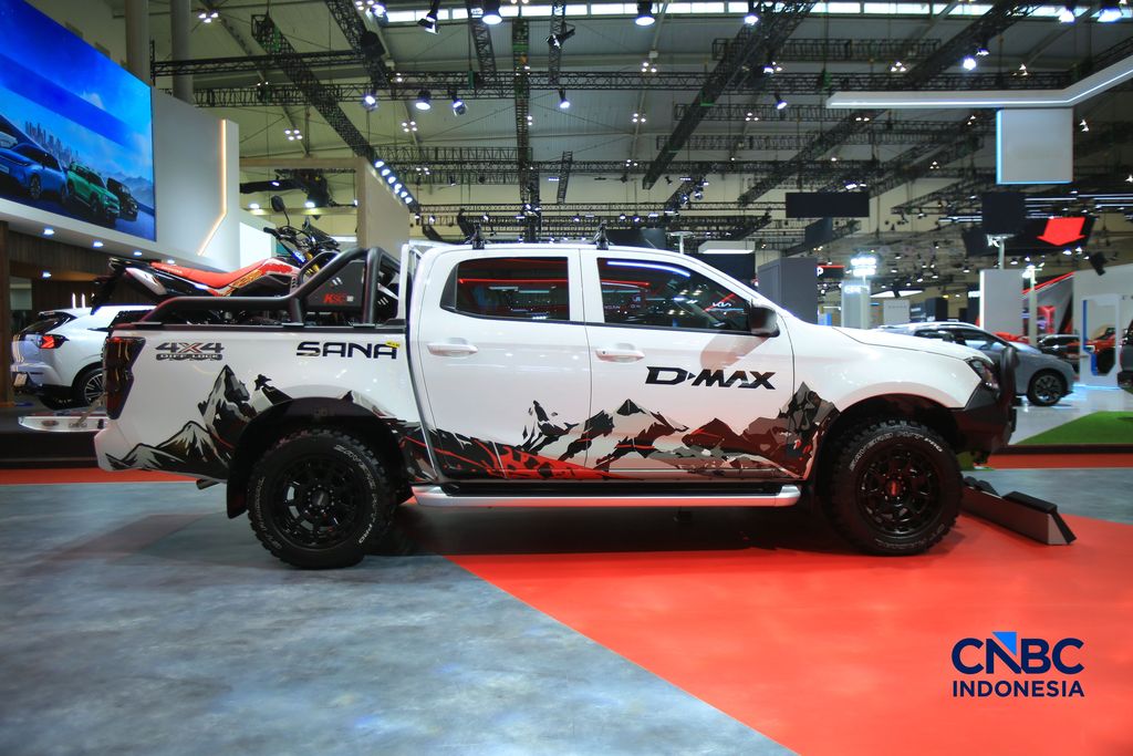 Isuzu D-Max dikenalkan di arena GAIKINDO Indonesia International Auto Show (GIIAS) 2026 nan berjalan di ICE BSD, Tangerang, Rabu (5/8/2026). (CNBC Indonesia/Ferry Sandi)