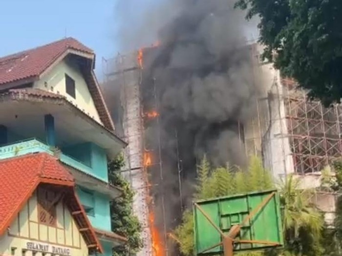 Kebakaran gedung di Jakarta Pusat (dok. Istimewa)
