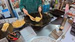 Kimbab Family Jajan di Tongin Market, Pakai Koin Korea Jadul!