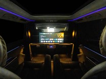 Harga Tembus Rp 1 Miliar, Maxus Mifa 9 Pakai Interior Mewah Besutan Lombardi