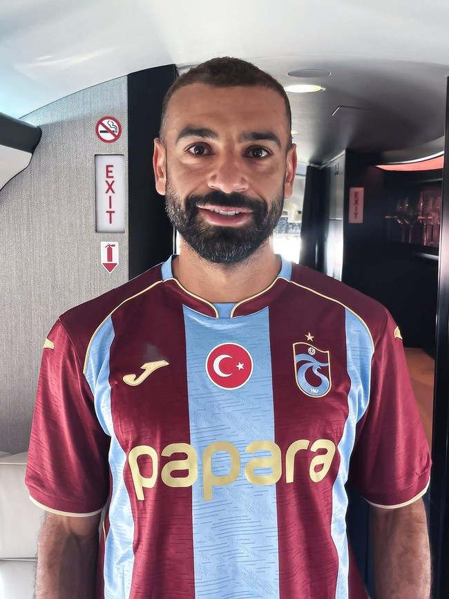 Belum Diresmikan, Mohamed Salah Sudah Berseragam Trabzonspor