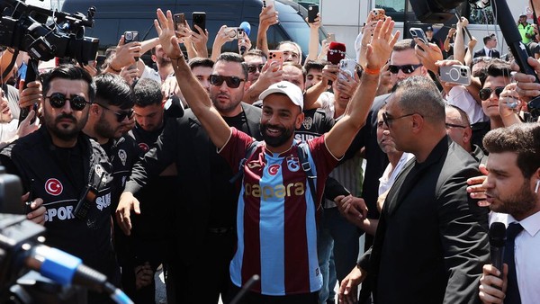 Mohamed Salah Tiba di Turki, Siap Gabung Trabzonspor