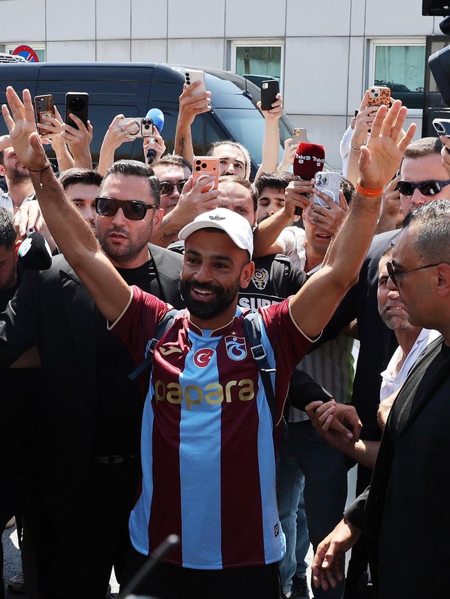 Mohamed Salah Tiba di Turki, Siap Gabung Trabzonspor