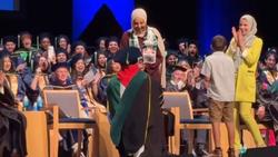 Viral Dokter Lamar Dokter di Atas Panggung Wisuda, Romantis Bikin Baper