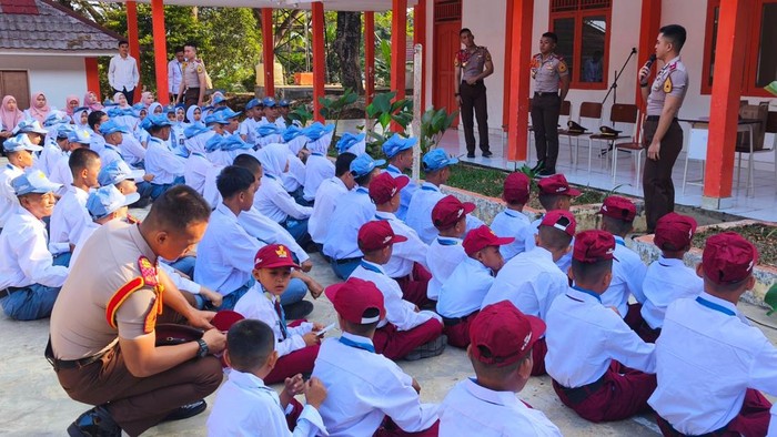 Polretabes Palembang  memperkuat pembinaan dan pendidikan karakter bagi taruna