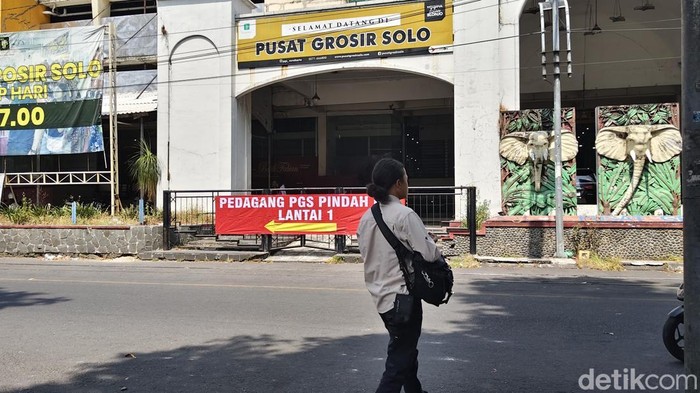 Pusat Grosir Solo (PGS) tutup permanen. Foto diambil Rabu (5/8/2026).