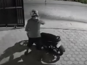Maling Motor Terekam CCTV Saat Beraksi di Indekos Pinrang, Polisi Usut