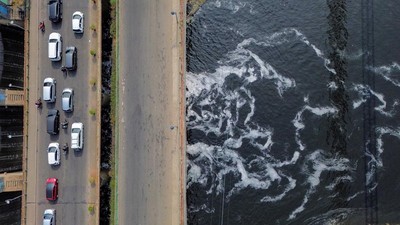 Sungai Cileungsi Tercemar, Air Bekasi Menghitam dan Berbusa