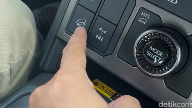 Test Drive Toyota Hilux