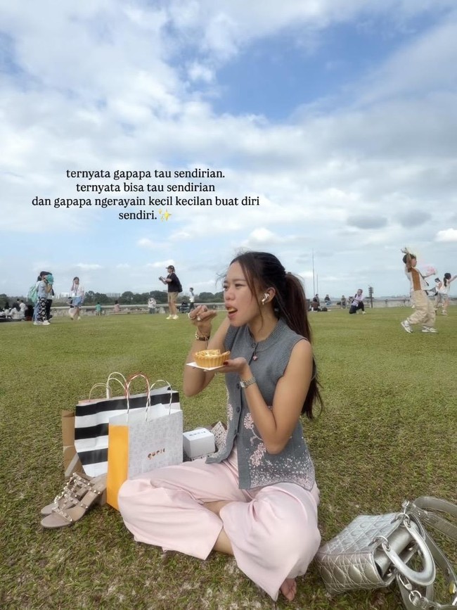 Ummi Quary Rayakan Ultah di Singapura, Asyik Jajan Es Krim Uncle dan Laksa!