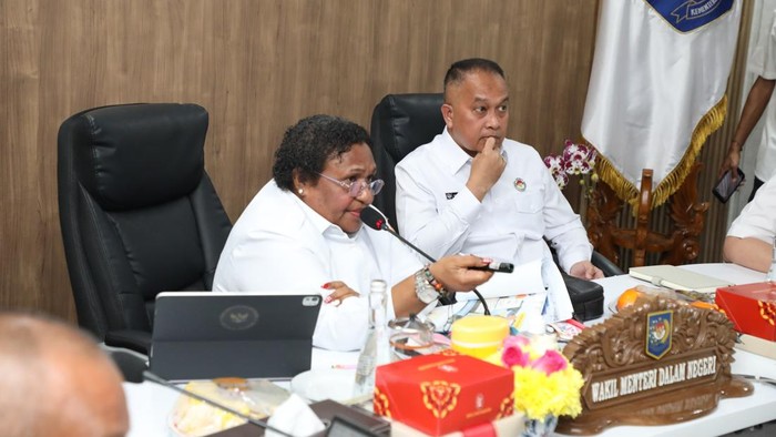 Wamendagri Minta Pemda Papua Pastikan Penyaluran Dana Otsus Tepat Waktu