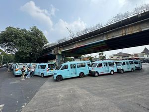 Pemprov DKI Kaji Rute Angkot JakLingko dan M44 Agar Tak Tumpang Tindih
