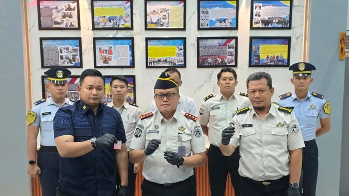 Barang bukti dipamerkan dalam konferensi pers terkait warga binaan mencoba menyelundupkan narkotika ke Rutan Salemba (dok istimewa)