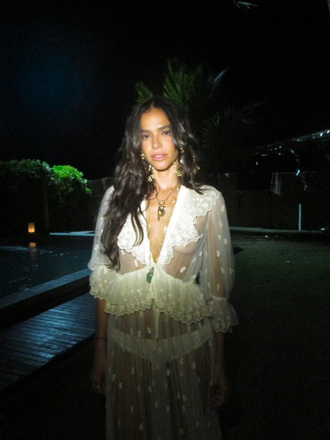 Sebelum Shawn Mendes, Bruna pernah dikaitkan dengan beberapa pria terkenal, termasuk Neymar. Pemain Benefits with friends’ ini disebut putus dari pesepakbola itu pada 2018 setelah enam tahun berpacaran. Foto: Instagram @brunamarquezine