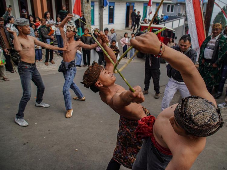 Bukan Sekadar Adu Rotan, Ojung Jadi Simbol Persaudaraan Suku Tengger