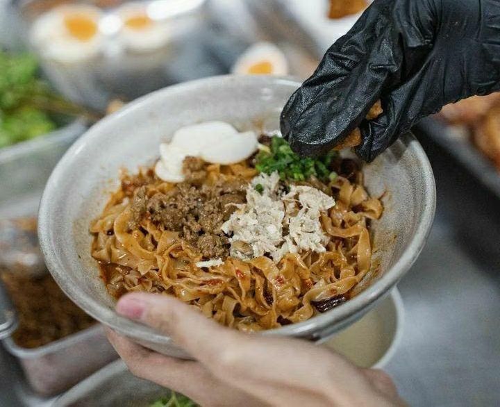 Chef Wilgoz Bongkar Aksi Pemerasan di Balik Demo Restoran Nonhalal Miliknya