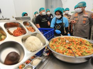 Video: Proses Masak hingga Cuci Ompreng di Dapur MBG Bakal Dipantau AI