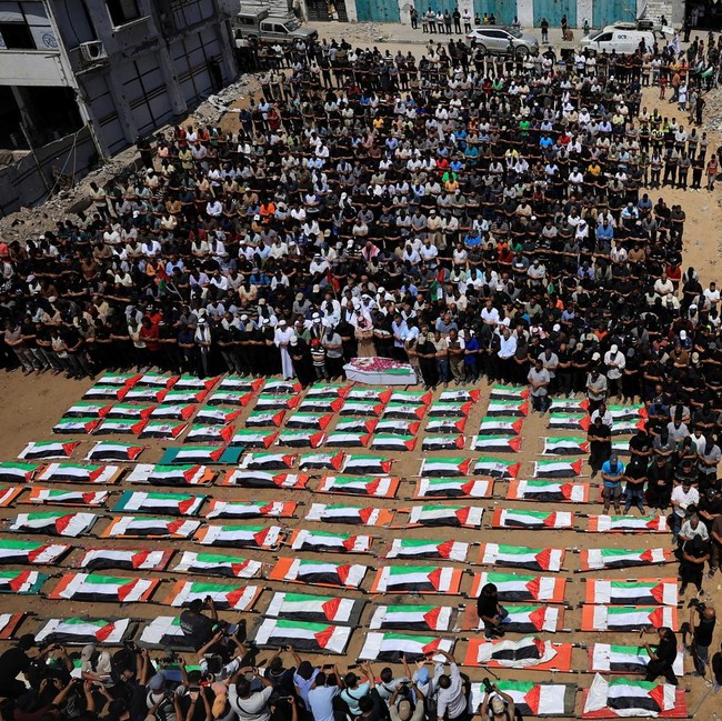 Duka Mendalam di Gaza, 112 Anggota Satu Keluarga Dimakamkan Bersama