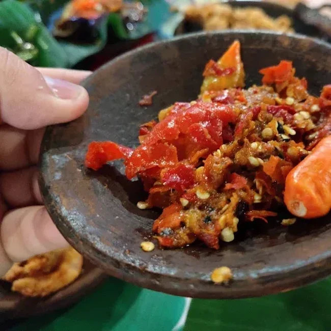 10 Tempat Makan Spesialis Sambal di Jakarta, Pedasnya Bikin Nagih!