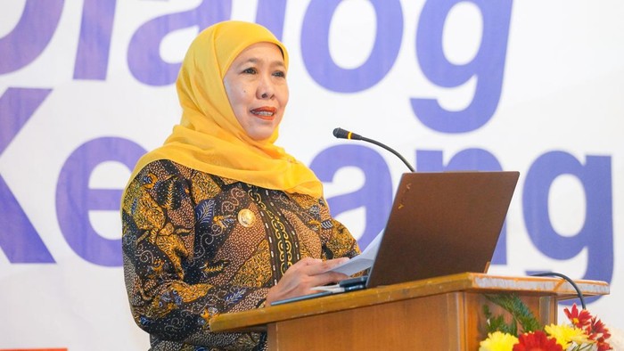 Gubernur Khofifah Indar Parawansa