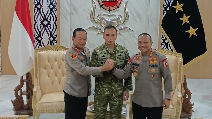 Kapolda Metro Jaya dan Pangdam Jaya mengunjungi Dankorbrimob Polri dalam rangka memperkuat soliditas dan sinergi TNI-Polri, Kamis (6/8/2026).