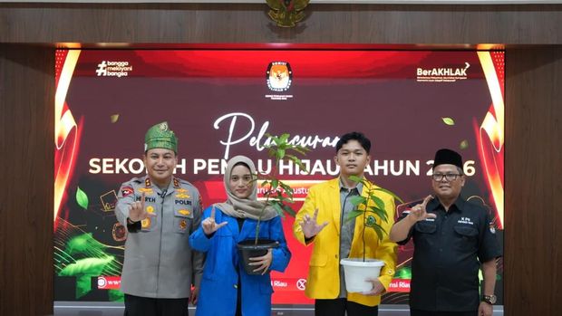Kapolda Riau Irjen Pol Herry Heryawan menghadiri peluncuran Sekolah Pemilu Hijau di KPU RIau, Kamis (6/8/2026).