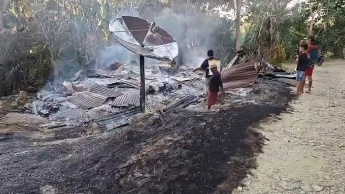 Kebakaran rumah mengakibatkan ibu dan empat anaknya meninggal di Bombana.
