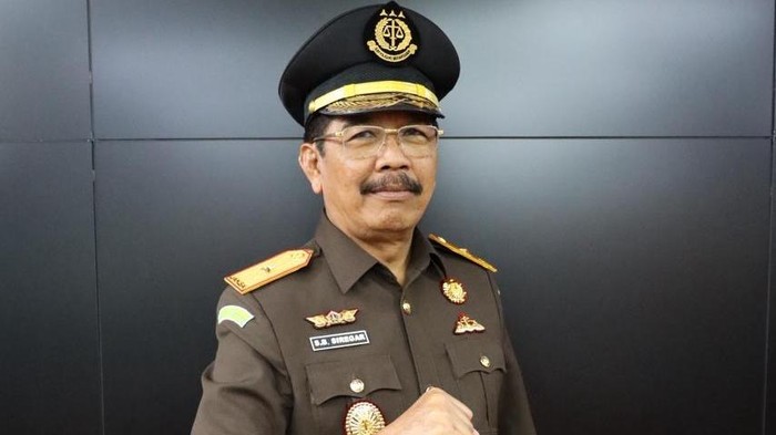 Kepala Kejaksaan Tinggi (Kajati) Bengkulu Saiful Bahri Siregar dimutasi sebagai Direktur Penyidikan (Dirdik) pada Jaksa Agung Muda Bidang Tindak Pidana Khusus (Jampidsus) Kejaksaan Agung.