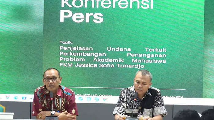 Konferensi Pers Undana terkait viralnya mahasiswa yang disebut ditolak sidang skripsi 12 kali.