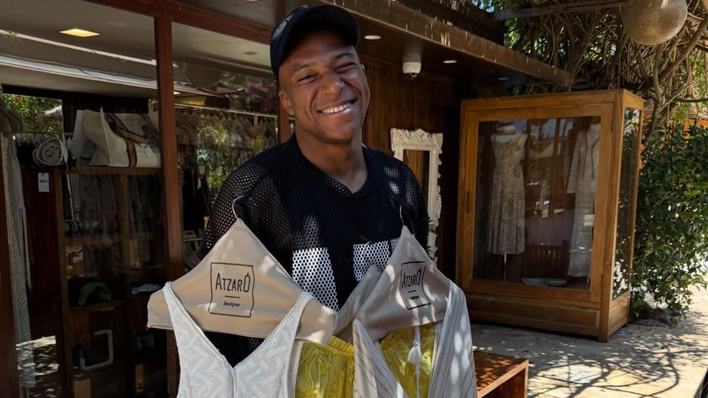Kylian Mbappe Liburan di Kapal, Eh Ternyata Bareng Ester Exposito