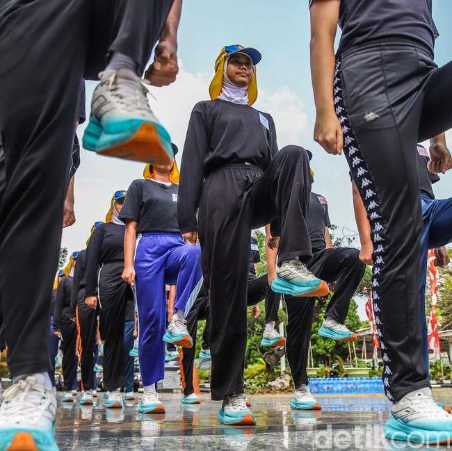 Paskibraka Jakarta Utara Matangkan Latihan Jelang Upacara HUT Ke-81 RI