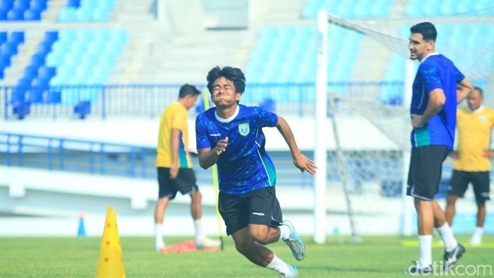 Persela Promosikan 2 Putra Lamongan ke Tim Utama