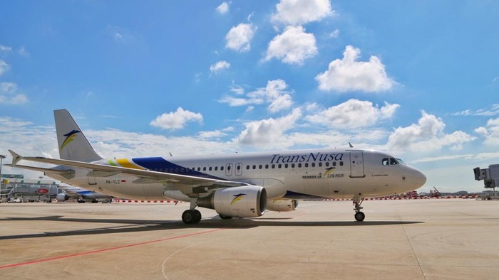 Pesawat Airbus A320 TransNusa