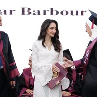 Gadis 20 tahun itu menempuh pendidikan di salah satu sekolah terbaik di Yordania. Ia lulus pada Juni 2023 bersama sepupunya, Pangeran Hashem, putra bungsu Raja Abdullah II.  Foto: dok. Instagram @princessjalilabintali