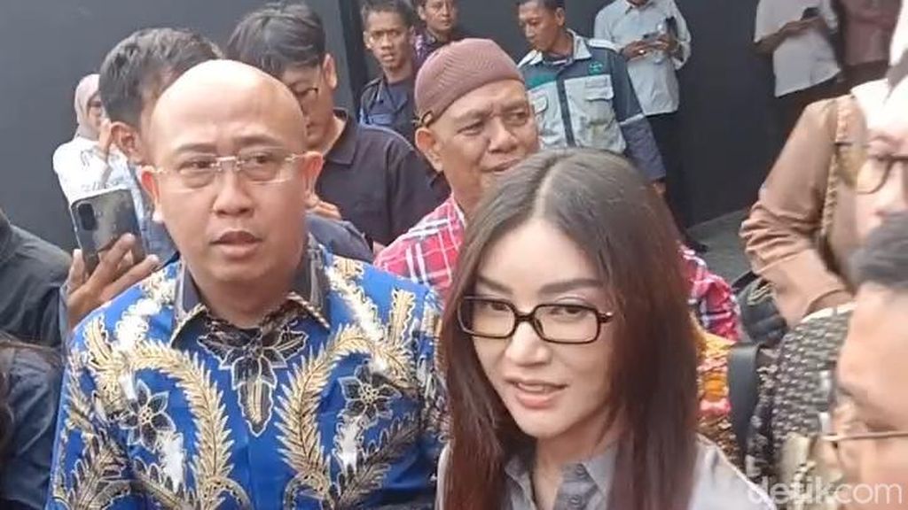 Pengacara Ungkit Kesetiaan Sarwendah Rawat Ruben Onsu Kritis