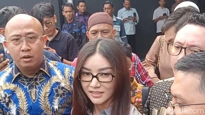Ruben Onsu dan Sarwendah
