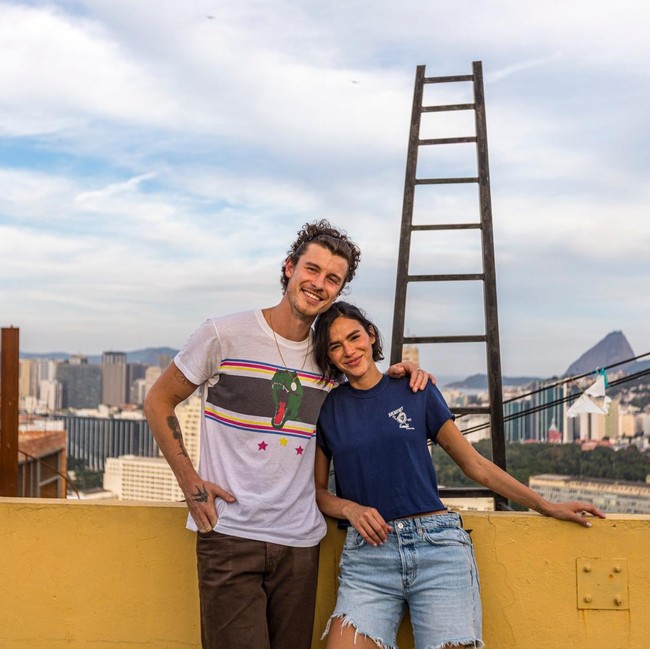 Shawn Mendes Tulis Ucapan Manis Bikin Bruna Marquezine Mewek