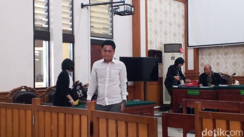 Sidang vonis kasus narkotika dengan terdakwa I Kade Adi Suastika di Pengadilan Negeri (PN) Denpasar, Kamis (6/7/2026)