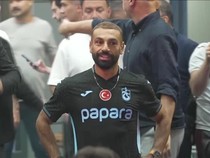 Video: Senyum Mo Salah saat Disambut Suporter Trabzonspor