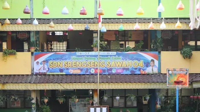 Sudindik Wilayah I Jaksel menyiapkan skema pembelajaran hybrid bagi siswa usai kebakaran yang terjadi di SDN 04 Srengseng Sawah (dok IG @sdnsrengsengsawah04)