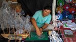 Sulap Sampah Jadi Cuan, Wayang Botol Bekas Ini Tembus Pasar Nasional