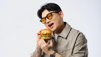 Tak Hanya Jago Masak, Chef Wilgoz Hobi Kulineran ke Berbagai Kota!