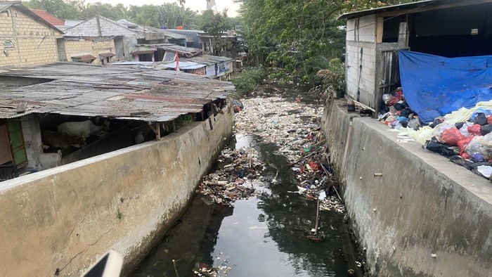 Lokasi pencarian potongan kaki korban mutilasi berinisial K (51)