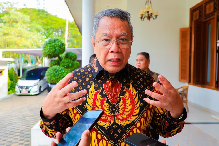 Wali Kota Tangerang Selatan Benyamin Davnie