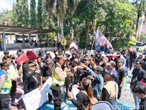 Warga Wonogiri Geruduk Kejari Magelang, Desak Dugaan Korupsi Kades Diusut