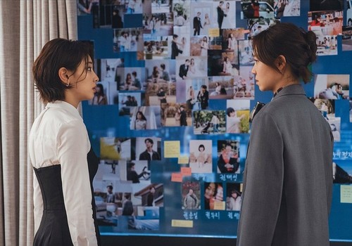 Adegan dalam drama Korea MBC A Bona Fide Killer.