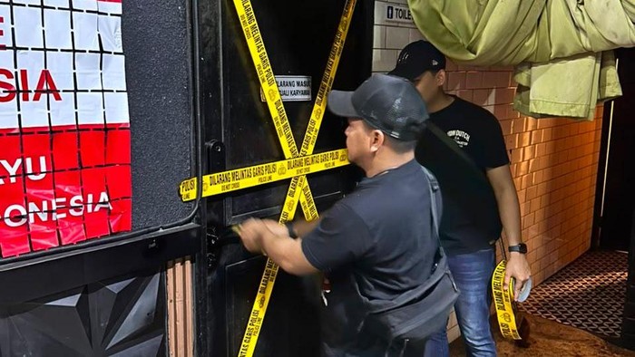 Bareskrim Polri mengungkap peredaran di Five Stars Denpasar, Bali, dan menangkap 53 orang.