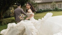 Devy Anastasia gak sabar menantikan pernikahannya. Menghitung hari, tulisnya dilihat di Instagram. (Foto: dok Instagram devyanastasia)