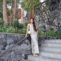 Dita Karang, yang dikenal sebagai idol KPop wanita pertama asal Indonesia mencuri perhatian lewat unggahan Instagram terbarunya. Mantan personel SECRET NUMBER yang bermukim di Korea Selatan itu kembali ke kampung halamannya di Yogyakarta. Foto: dok. Instagram @hey__deets