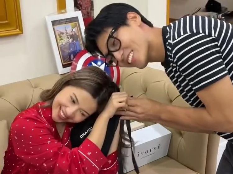 Uhuy! Daehoon Kasih Kejutan Ultah ke Diva Azzura